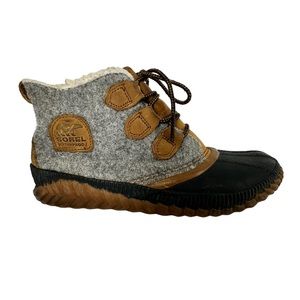 Sorel Sorel Out 'N About Plus Boots Grey Wool/Rubber Women's Size 8.5